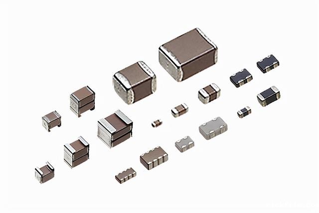 贴片电容的额定电压和精度